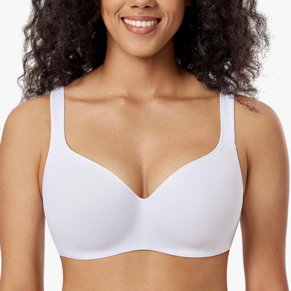 Everyday Wireless T-Shirt Bra in White